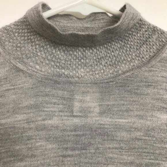 Max Studio Lightweight Turtleneck Sweater - Size L - Picture 3 of 13